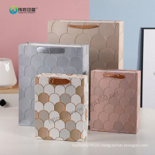 China Luxury Paper Packaging Bag Gift Manufacturer